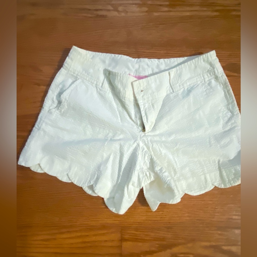 Lily Pulitzer White Short Size 6